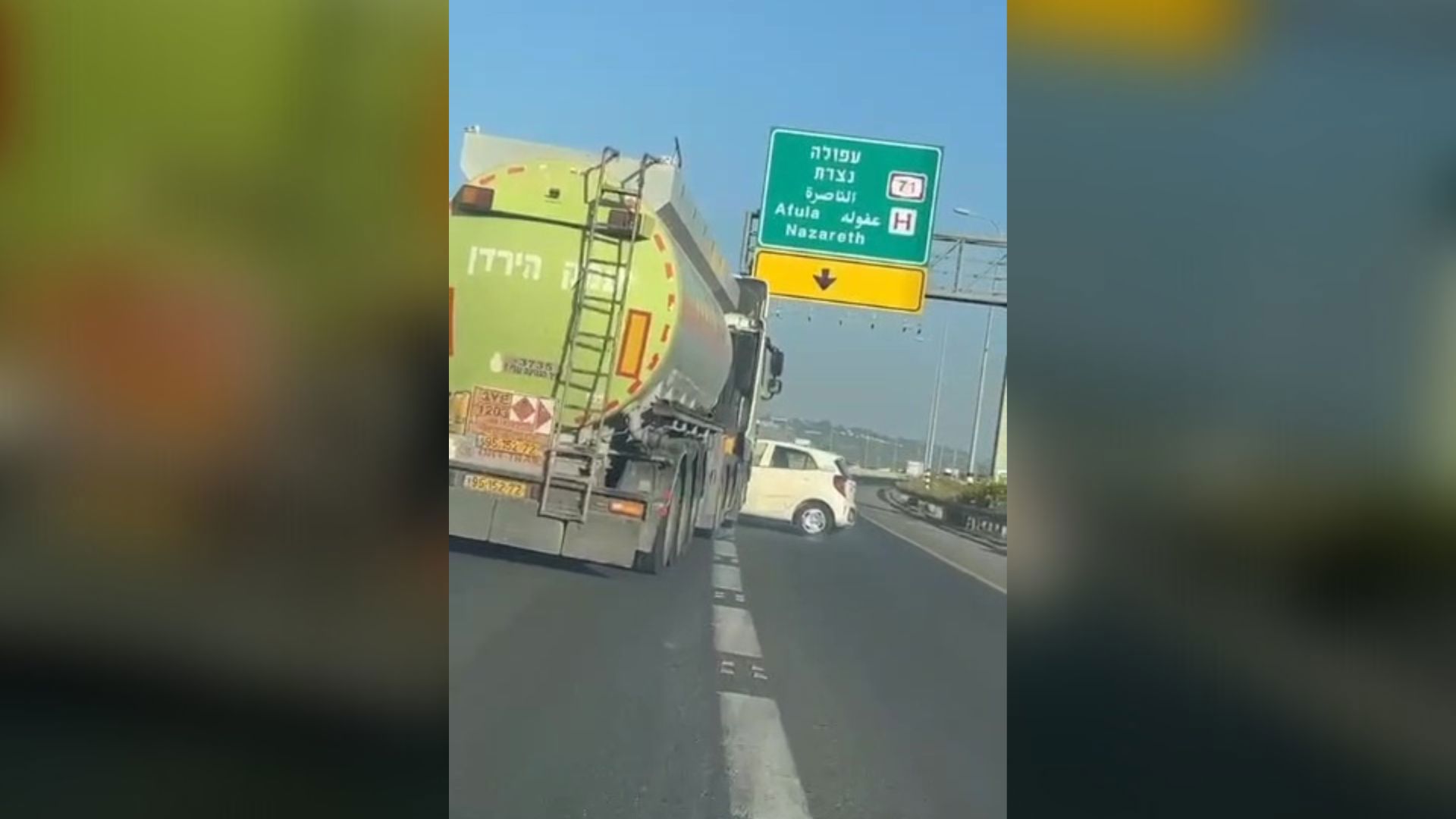 משאית גוררת מכונית על הכביש במחלף יחזקאל בצפון 13.06.23