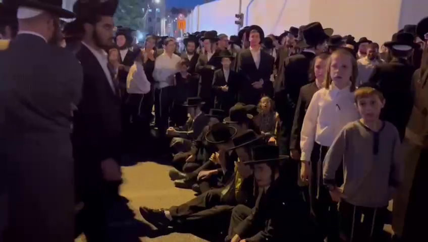 מחאה של חרדים קיצונים נגד עבודות הרכבת הקלה בירושלים 11.06.23