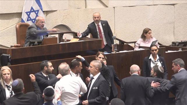 עימות במליאת הכנסת בין ח"כ טיבי לח"כ סמוטריץ', 01.06.22