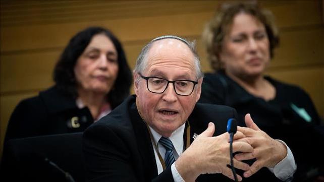 השופט בדימוס אליקים רובינשטיין
