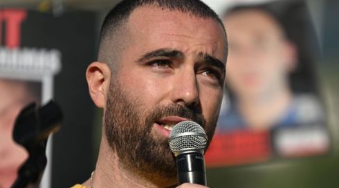 "חיבוק ענק למשטרה": עומר אדם יופיע בפארק הירקון כמתוכנן