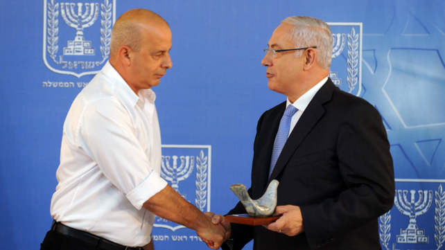 מימין: ראש הממשלה בנימין נתניהו וראש השב"כ לשעבר י