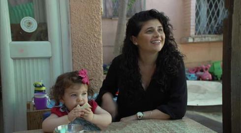 איך שורדים לידה במערכת הפוליטית? שרן השכל חוזרת לכנסת עם תאומות