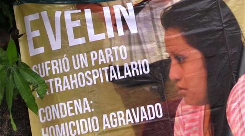 "האשימו אותי במשהו שלא עשיתי": צעירה מאל סלוודור זוכתה מאשמת רצח
