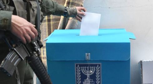 מהר דב ועד טאבה: חיילי צה"ל מצביעים בבחירות לרשויות המקומיות