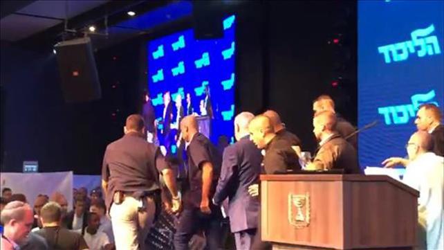נתניהו יורד מהבמה בעת צבע אדום באשדוד 10.09.19
