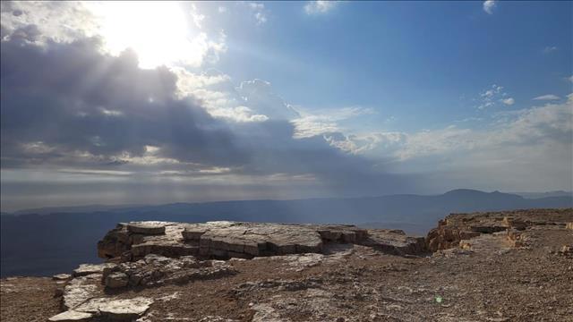 מרכז המבקרים מכתב רמון תחזית נוף חורף סתיו