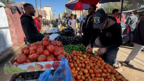 בזמן שהחטופים מורעבים: המראות הצורמים של חגיגות המזון בעזה
