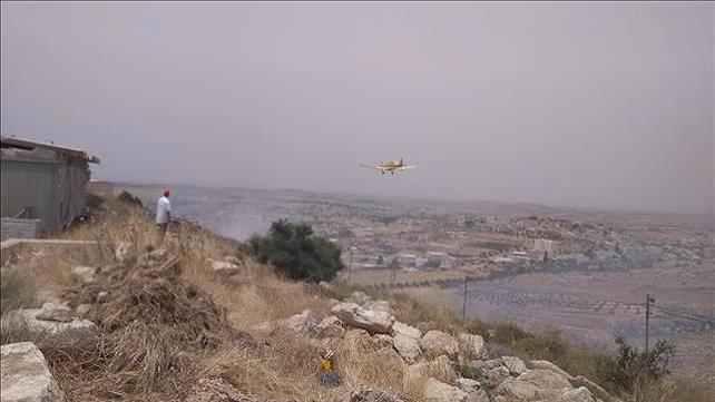 מטוסי כיבוי מעל היישוב נגוהות