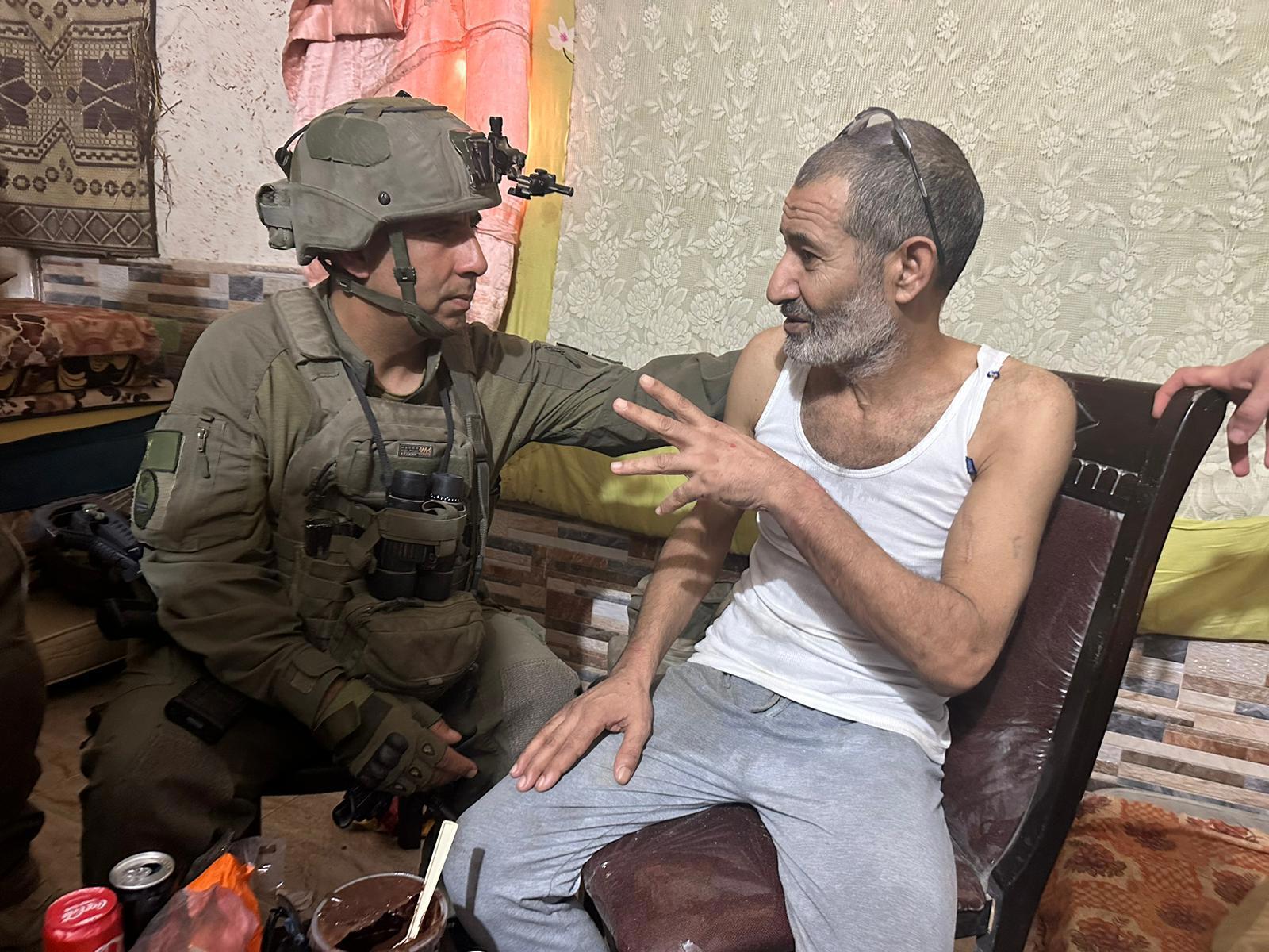פרחאן קאדי ומפקד אוגדה 162