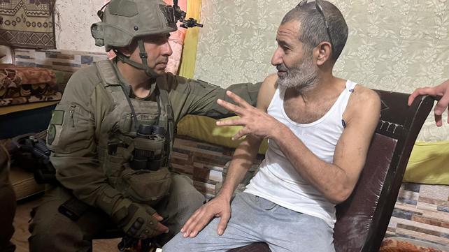 פרחאן קאדי ומפקד אוגדה 162