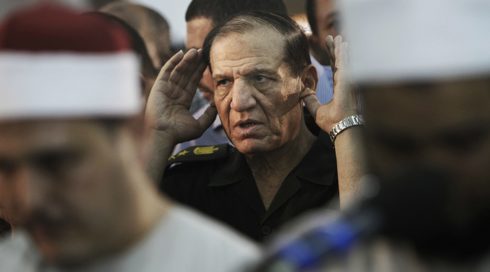אלטרנטיבה לא-סיסי? הגנרל ענאן הודיע על ריצה לנשיאות מצרים