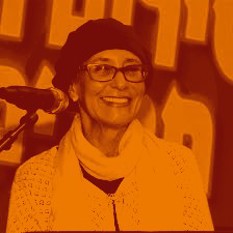 חמוטל בן זאב בשעת יצירה