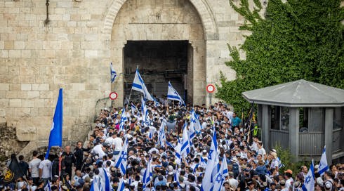 בשל ריקוד הדגלים: שגריר ישראל באמירויות זומן לשיחת נזיפה (1)