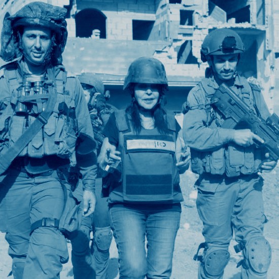 כרמלה מנשה בלב עזה עם הכוחות הלוחמים