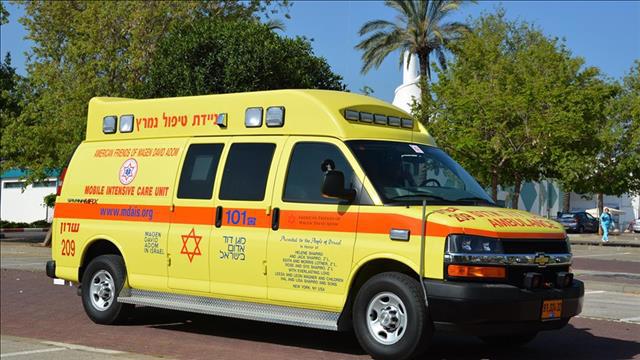 ניידת טיפול נמרץ
