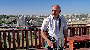 כתבה אליהו ליברמן