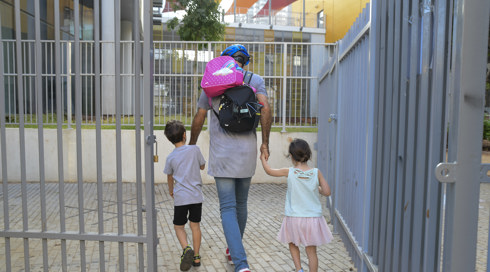 השלכות המלחמה: ההורים הישראלים נשחקים כמעט פי 3 מבעולם