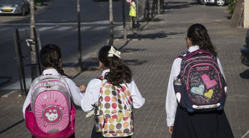 "שינינו לשם משפחה אשכנזי כדי שילדיי יתקבלו לתלמוד תורה"