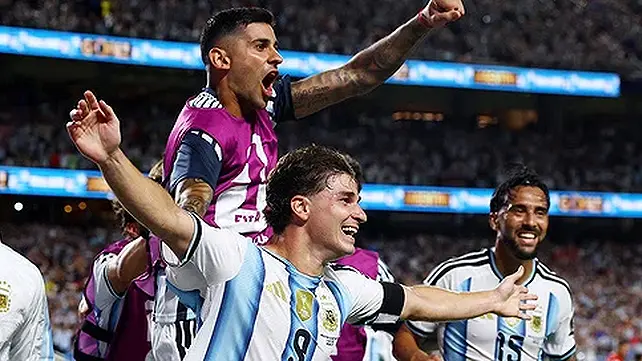 الارجنتين تتأهل
