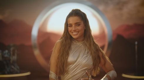 מנועה קירל ועד רמזי: נחשף שיר הנושא של "Sing פסטיגל"