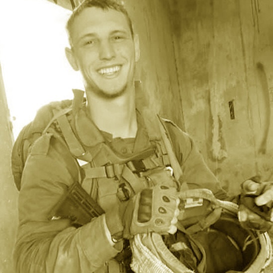 הרב דוד בגנו, רב הקהילה של סמל בנימין מאיר ארלי שנפל בקרב ברצועת עזה: "פשוט ילד טהור"