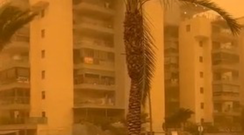השמיים נצבעו כתום: סופות חול בנגב, נזק נגרם לתשתיות חשמל
