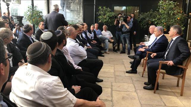 בנימין נתניהו בפגישה עם ראשי ראשויות ביו"ש