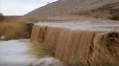 שבת חורפית: מטיילים חולצו משיטפונות באזור ים המלח