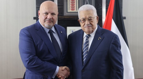 הפגישה התמוהה של התובע שלהוט להוציא צווי מעצר לנתניהו וגלנט עם אבו מאזן