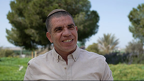 "הייתי אמור להיות אחד מהרוצחים": העזתי שנמלט מהמסגדים והתגייר