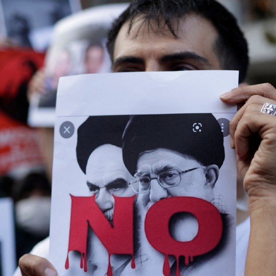 Irán: "Manifestaciones diferentes, por su intensidad y universalidad"