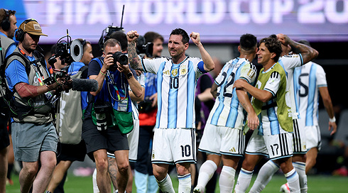 מסי וארגנטינה חוגגים בדמעות