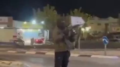 הפשיעה בדרום: חמושים תועדו יורים לעבר מרכז מסחרי ליד ערד