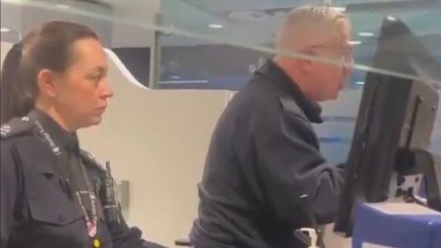 משטרת הגבולות במנצסטר שעיכבה שני ניצולי נובה