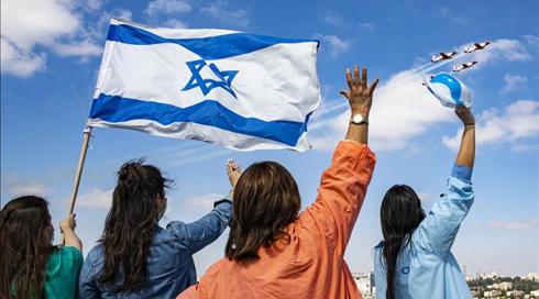 רוצים להישאר בארץ, אך מרוצים פחות: מה הישראלים חשבו ב-2021?