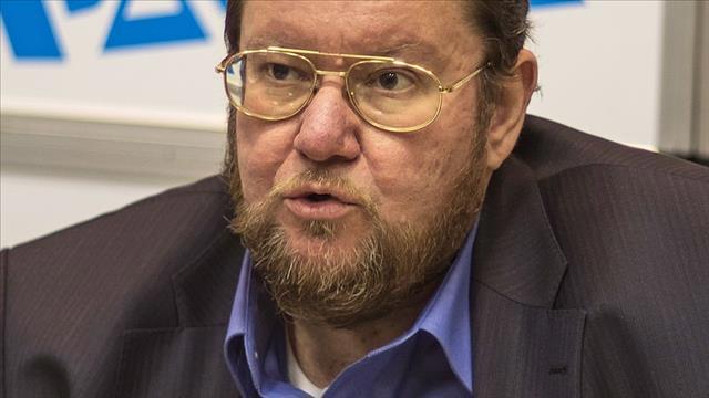ד"ר יבגני סטנובסק, תועמלן יהודי רוסי תומך פוטין