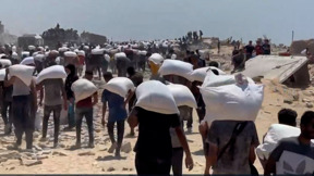 הפוגות והצנחה של סיוע הומניטרי: אחרי הלחץ הבין-לאומי - המחוות ההומניטריות לעזה