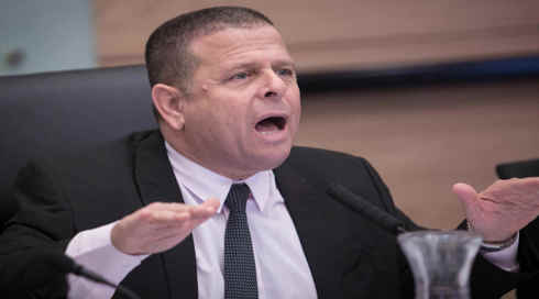 איתן כבל תוקף בחריפות את אבי גבאי: "כך נראה הסוף!"