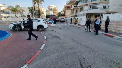 כשילדיו לידו: עבריין מוכר נפצע קל בפיצוץ רכב