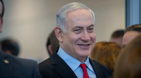 שבוע סוער: אחרי ההמלצות, נתניהו מחייך מהסקרים ומחבק את שותפיו