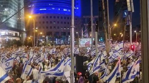 שבת 18 של מחאות: רבבות מפגינים בקפלן