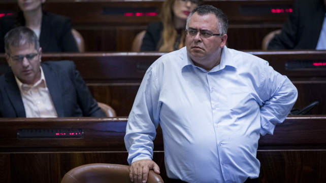ביטן בכנסת, באפריל