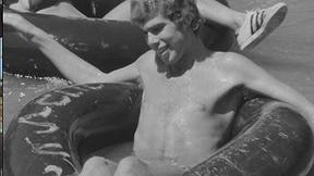 בחור על אבוב במחנה קיץ. 18.8.1975