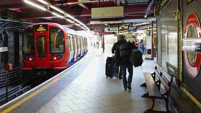 תחנת "בייקר" ברכבת התחתית של לונדון