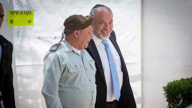אביגדור ליברמן וגדי איזנקוט
