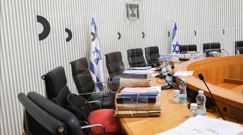 פרקליטו של "צייד הפדופילים" שסחט קורבנות טען: בין הנסחטים - שני ח"כים