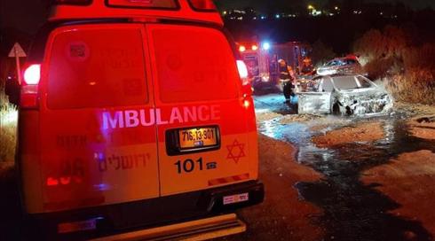 גבר נמצא ללא רוח חיים ברכב שרוף סמוך לירושלים