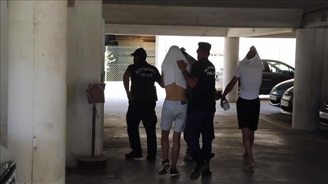 קפריסין אונס איה נאפה החשודים מובאים לדיון בביהמ"ש