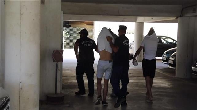 קפריסין אונס איה נאפה החשודים מובאים לדיון בביהמ"ש